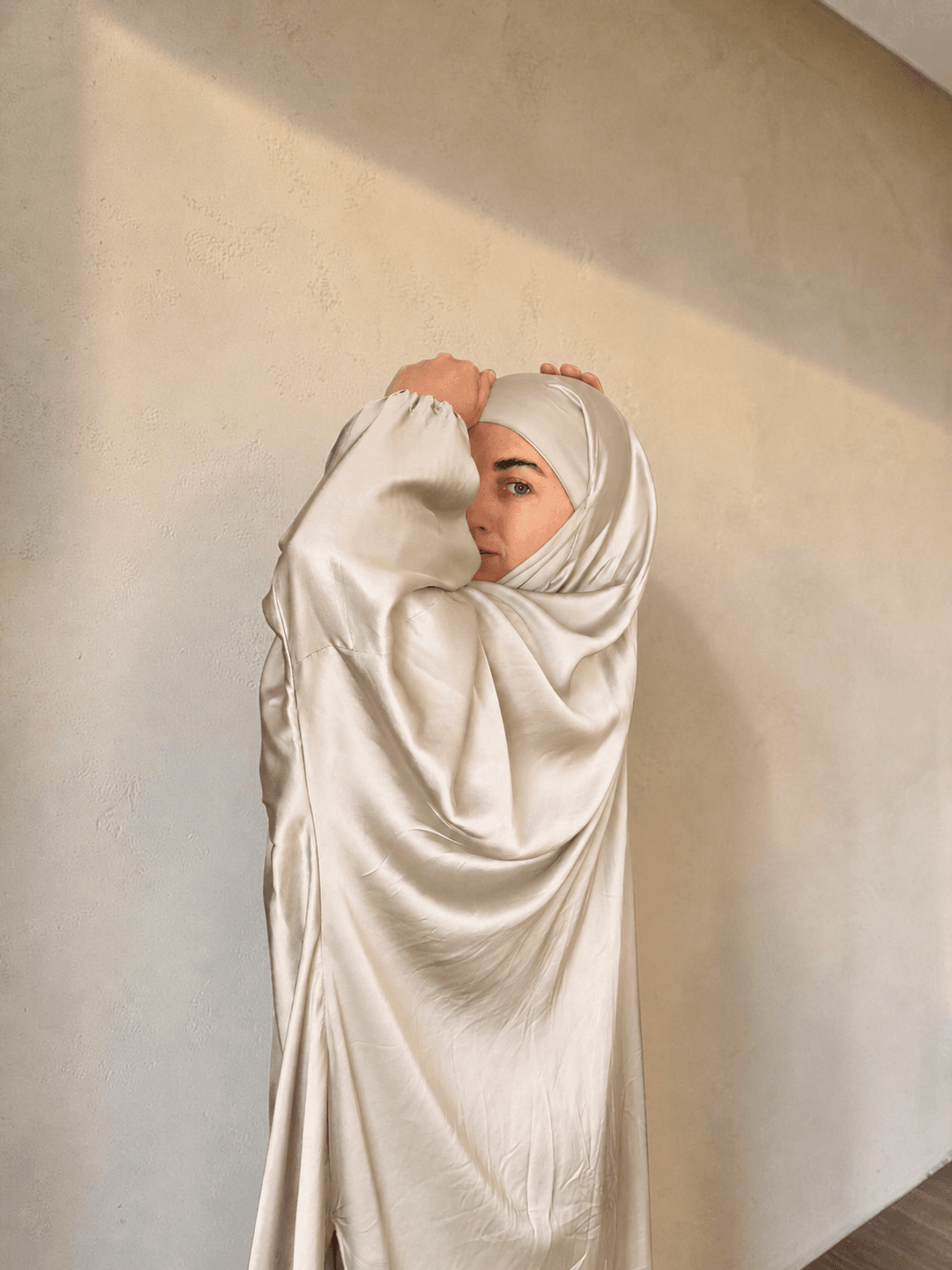 The Signature Jilbab Beige - Image 3