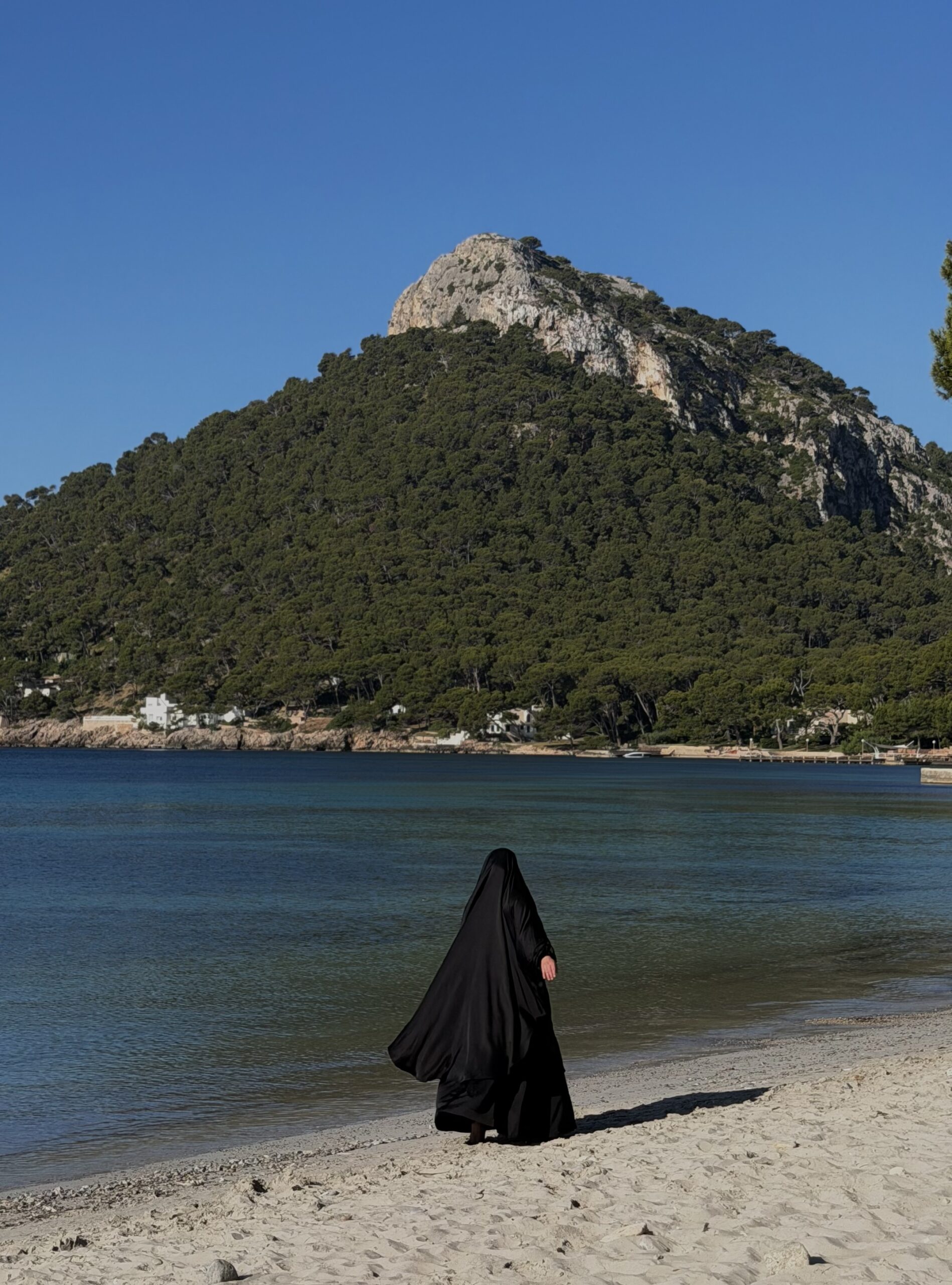 The Signature Jilbab Black - Image 5