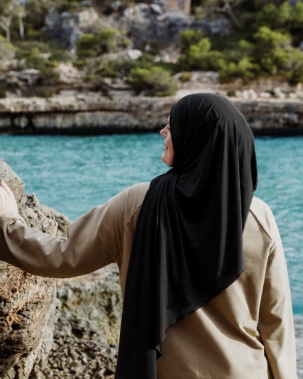 Bamboo Jersey Hijab (Sitr Black)